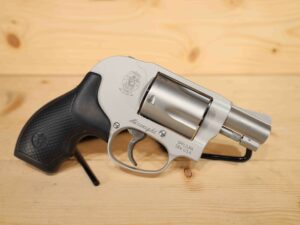 Smith & Wesson 638-3 .38