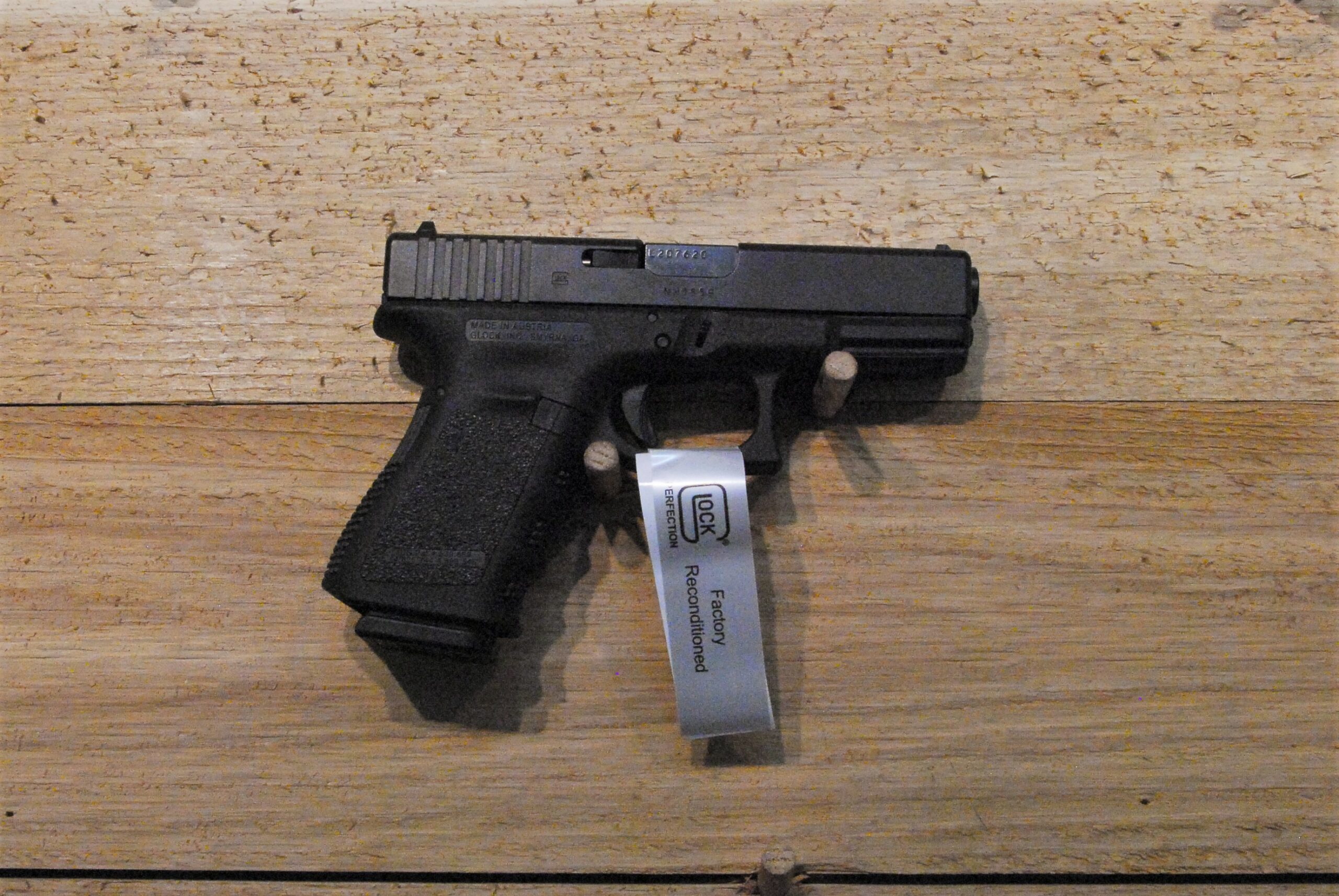 glock-23-gen-3-factory-recondition-40s-w-adelbridge-co