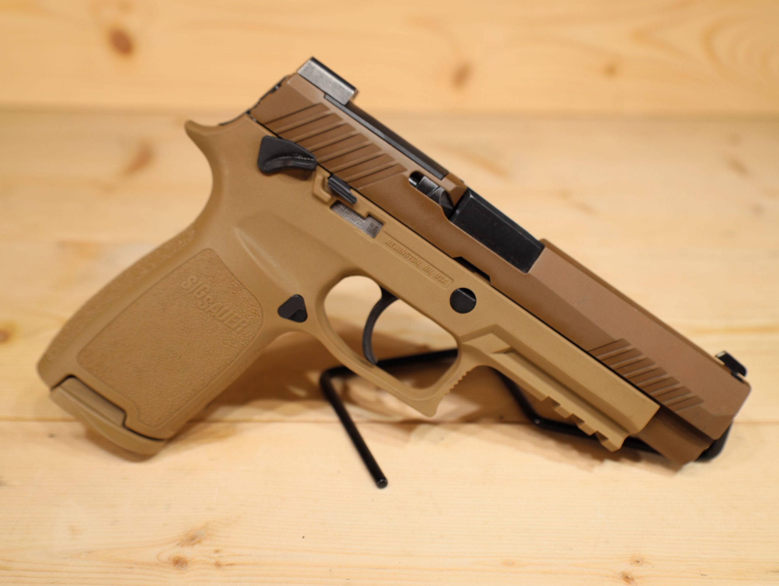 Sig Sauer P320F M17 9mm - ADELBRIDGE & CO