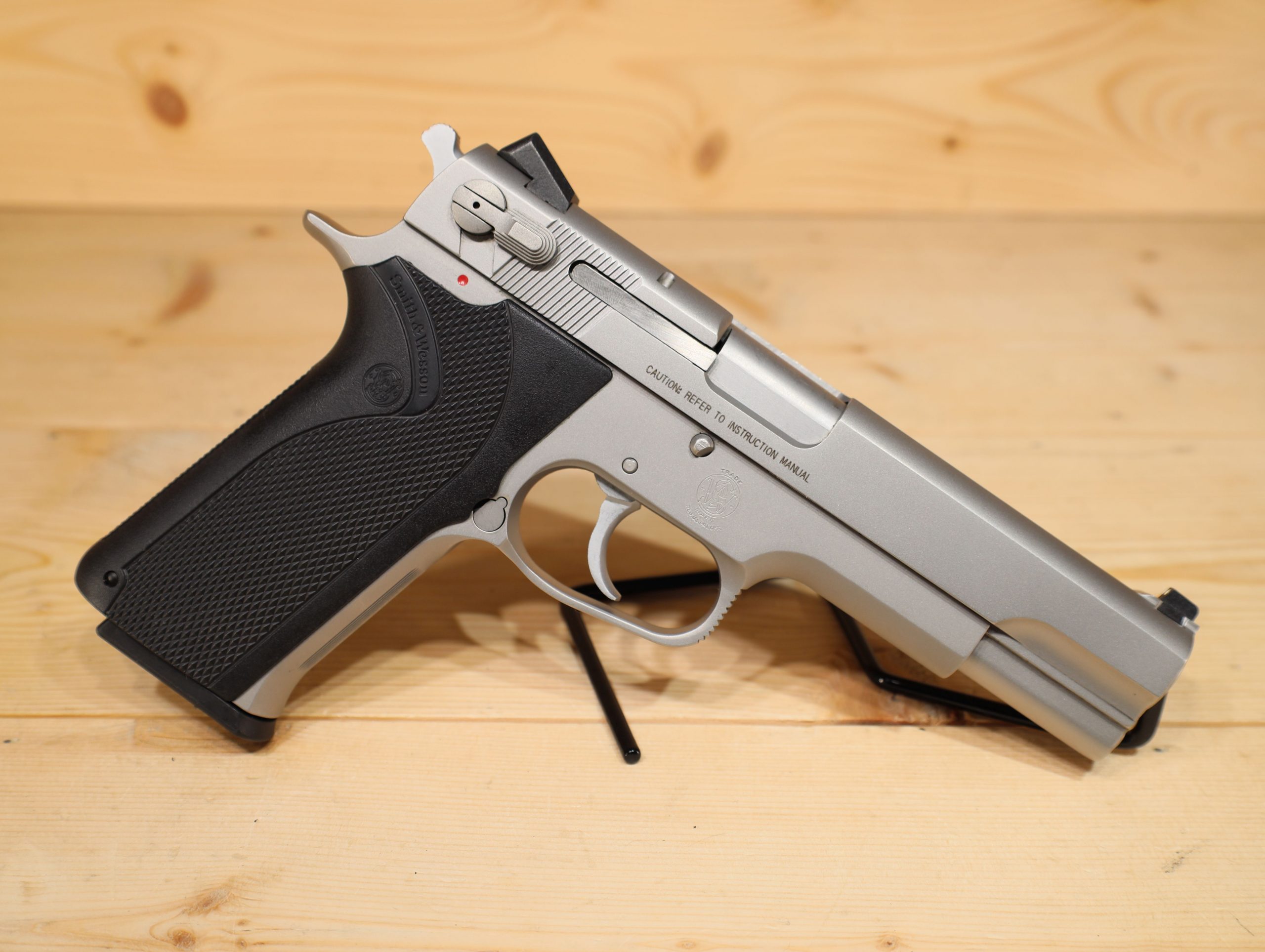 Smith & Wesson 1006 10mm