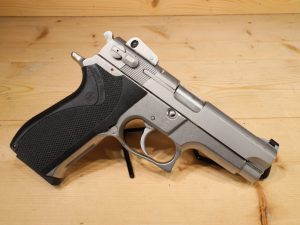 Smith and Wesson 5906 9mm