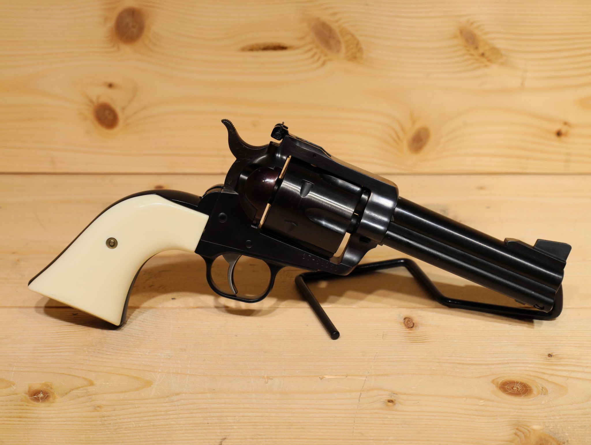 Ruger Blackhawk .357 [CLEARANCE] - Adelbridge & Co. Gun Store