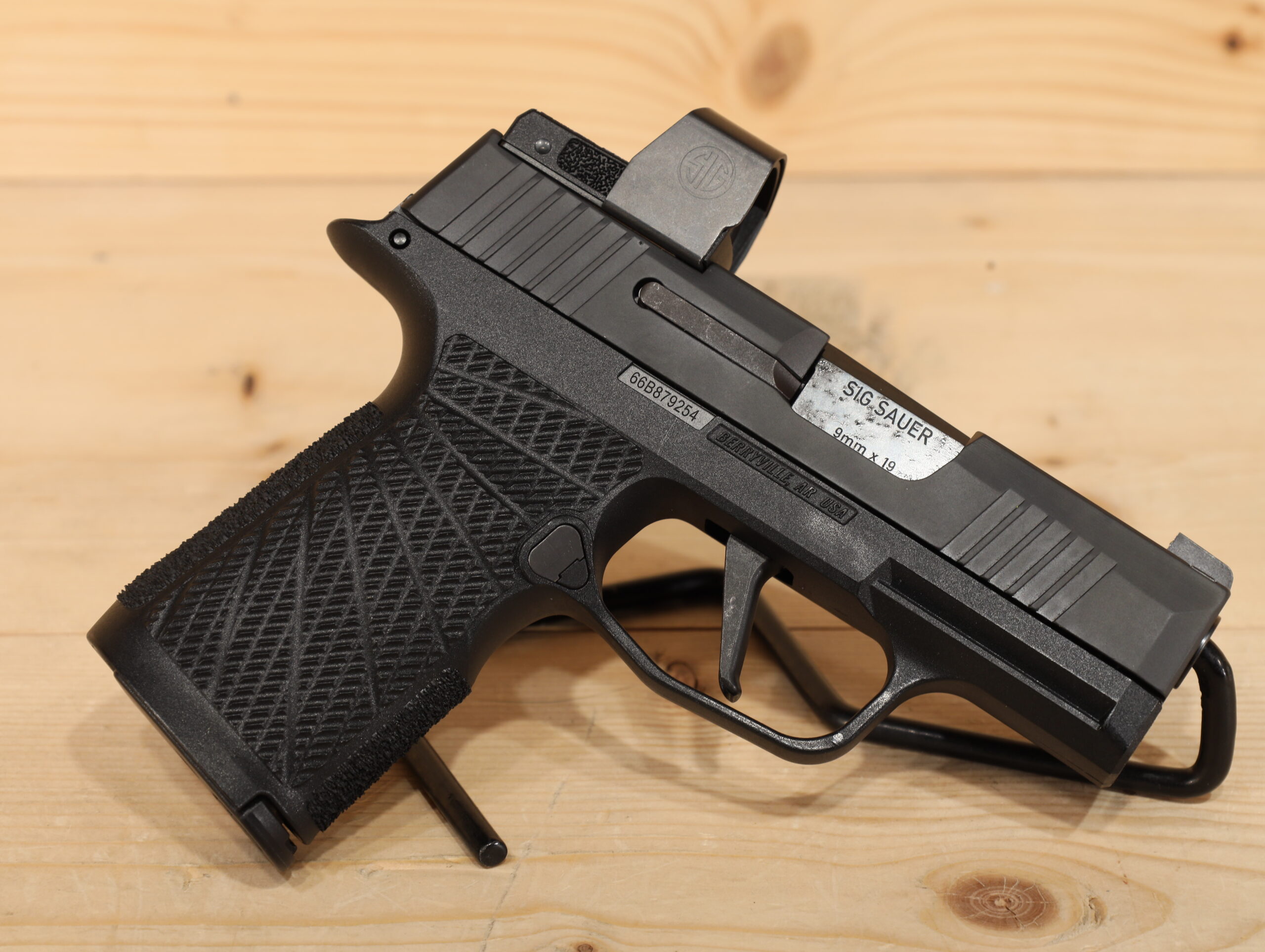 P365X Vs Hellcat Pro - laq7geb