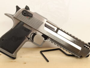MAGNUM RESEARCH  Desert Eagle Mark XIX 50AE