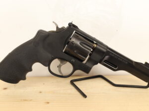 Smith & Wesson - S&W M327 TRR8 357MAG