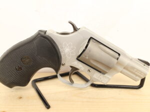 Smith & Wesson - S&W 337 38SPL