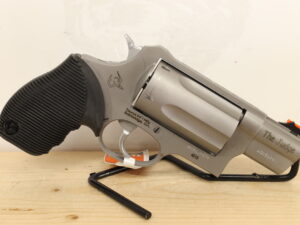 TAURUS Public Defender 45LC/410GA