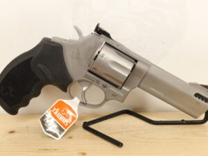 TAURUS M627 Tracker 357MAG