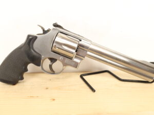 Smith & Wesson - S&W 629-6 44 MAGNUM