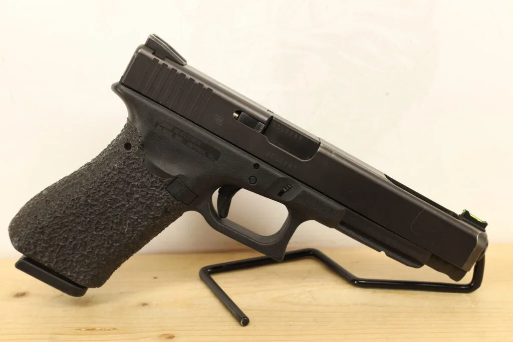 トイガン GLOCK 34 3rd Generation Pistol 9x19 BCUS281-1024x683.webp
